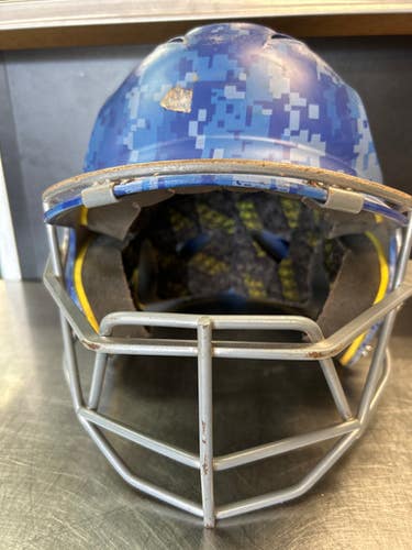 Used Under Armour HELMET W/MASK Batting Helmet w/Mask Royal Blue S/M 11868-S000063445