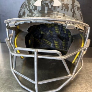 Used Under Armour HELMET W/MASK Batting Helmet w/Mask Black S/M 11868-S000063446
