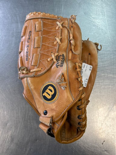 Used Wilson A2234 BB/SB Glove RH Throw Brown 12" 11868-S000063501