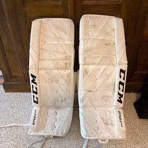 30” +1 CCM EFLEX 5.9 Goalie Leg Pads (Used)