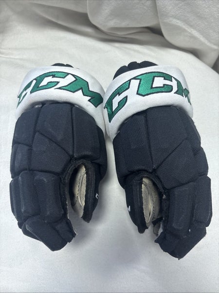 Junior size 11 inch CCM Tacks Bay State Breakers ice hockey player gloves