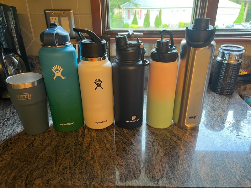 6 Assorted Insulated Bottles.(Yeti, Hydro Flask, Hydraflow, Nike)