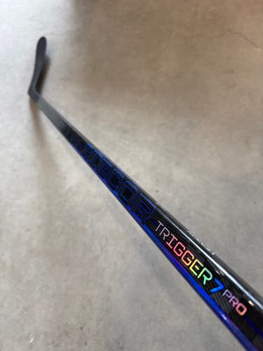 65 Flex P28 Senior CCM RIBCOR TRIGGER 7 Pro Right Hand Hockey Stick Pro Stock (New) NHL