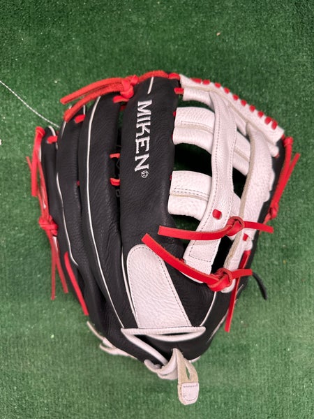 Adult Miken Player series RH Outfield Softball Glove 15" (New)