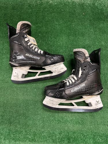 Senior Bauer Supreme Shadow Hockey Skates 7.5 (Used)