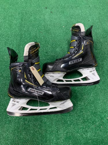 Senior Bauer Supreme 2S Pro Hockey Skates Regular Width 8 (Used)