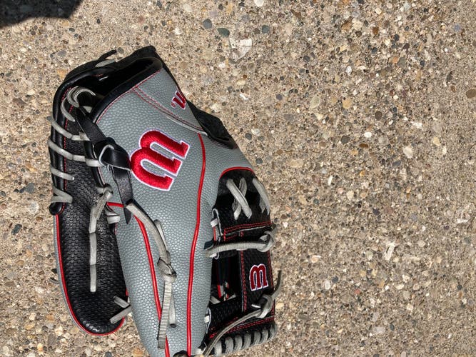 2024 Infield RH Wilson A2000 Baseball Glove 11.75" (New)