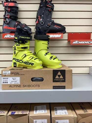 Fischer RC4 Podium 70 Race Junior Ski Boots - Size 7.5 / Mondo 25.5 New