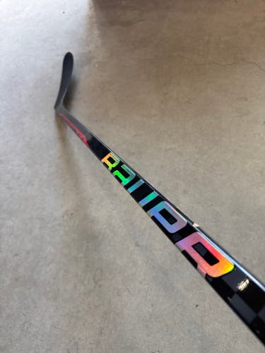 P28 87 Flex Senior Bauer Sync Right Hand Hockey Stick Pro Stock NCAA (New)