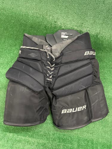 Black Senior Medium Bauer Elite Hockey Goalie Pants (Used)