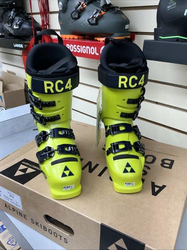 Fischer RC4 Podium LT90 24.5 Race Boot. 23/24