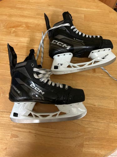 CCM Tacks Vector Skate size 9.5 regular width