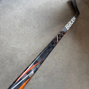 P92 95 Flex Senior Bauer Vapor Fly Light Right Hand Hockey Stick Pro Stock NCAA.