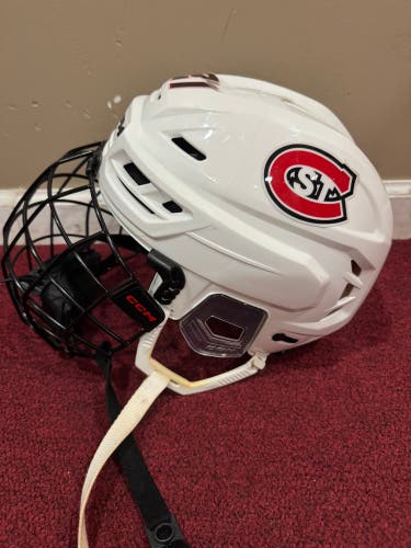 St Cloud State CCM 710 Medium Helmet Item#STCH27