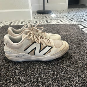 White Men's Size M 10.0 (W 11.0) Adult New Balance Low Top 3000v7 Metal (Used)