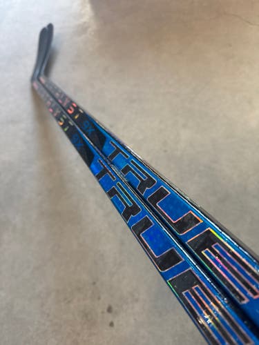 2 PACK 90 Flex P92M Senior True catalyst 9x Right Hand Hockey Stick Pro Stock (New)