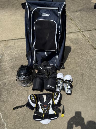 Set Of Youth Hockey Gear (Used)