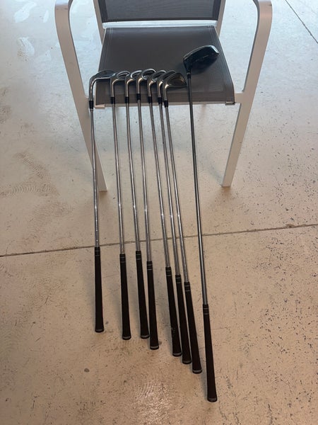 Junior Titleist DCI 981 Left Hand Iron Set 8 Pieces Steel Shaft (Used)
