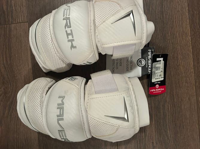 New maverick m6 lacrosse elbow pads - large
