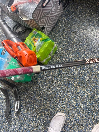 Intermediate Bauer Nexus E3 Right Handed Hockey Stick P92  (Used)