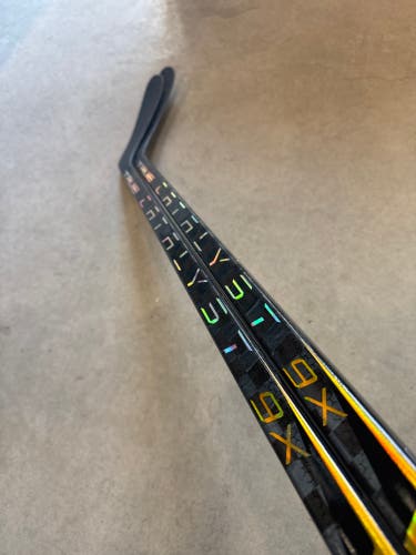 75 Flex P28 Senior True catalyst 9x Right Hand Hockey Stick Pro Stock (New)