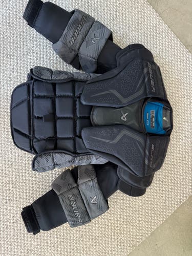 Small 2024 Bauer Elite Goalie Chest Protector (Used)
