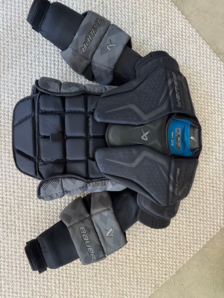 Small  2024 Bauer Elite Goalie Chest Protector  (Used)