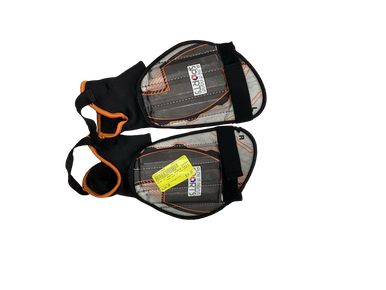 Used PLAY IT AGAIN SPORTS Soccer Shin Guards Junior Black/Orange/Grey Junior 11613-S000163869