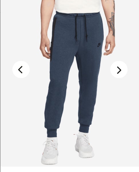 Nike Sportswear Tech Fleece Slim Fit Jogger Pants (FB8002-473) Men’s Size Large
