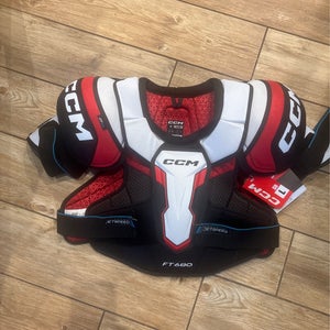 CCM jet speed FT 680 Senior large ice hockey shoulder pads