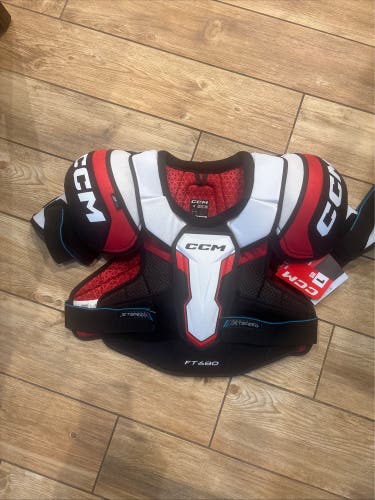 CCM jet speed FT 680 Senior large ice hockey shoulder pads