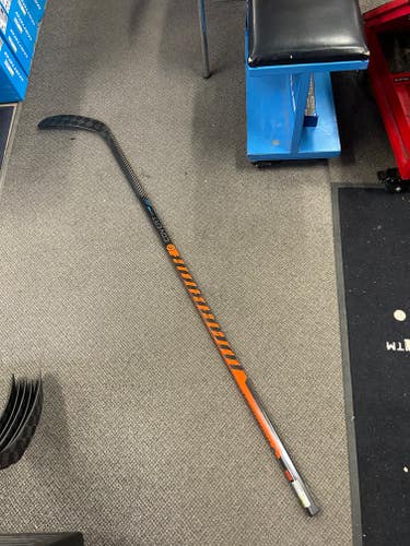 Intermediate Warrior Covert QR5 Pro Right Handed 63 flex Hockey Stick W28 (New)
