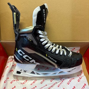CCM AS-V Hockey Skates Regular Width Size 10 [SKAS5:SR]