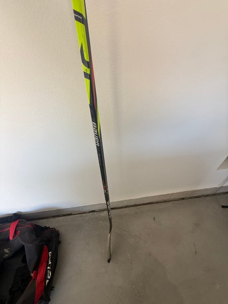 Senior Bauer Right Handed Hockey Stick (Used)