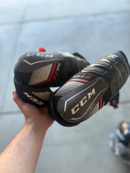 Extra Large Senior CCM Elbow Pads (Used)