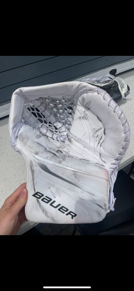Bauer Vapor Hyperlite 2 Goalie Glove Senior Skate Lace Pocket