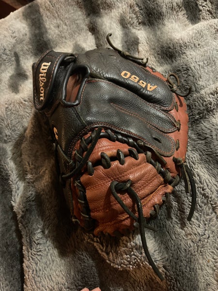 Catcher's Wilson RH A550 Baseball Glove 32" (Used)