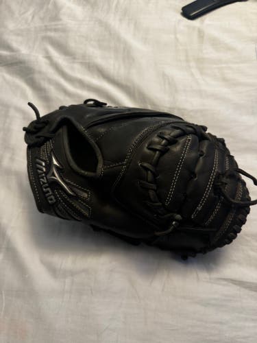 Mizuno RH Catcher's Samurai Baseball Glove 34" (Used)