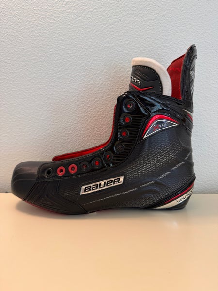 MISMATCH Senior New Bauer Vapor X700 Hockey Boots Extra Wide Width Size 8.5 Left/8 Right