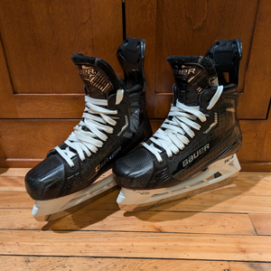 2024 Bauer Supreme Mach Hockey Skates Regular Width 10 (New)