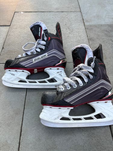 Bauer Vapor X Hockey Skates Regular Width Size 4 (Used)