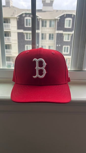 Boston Red Sox Men's 7 3/8 New Era Hat (Used)