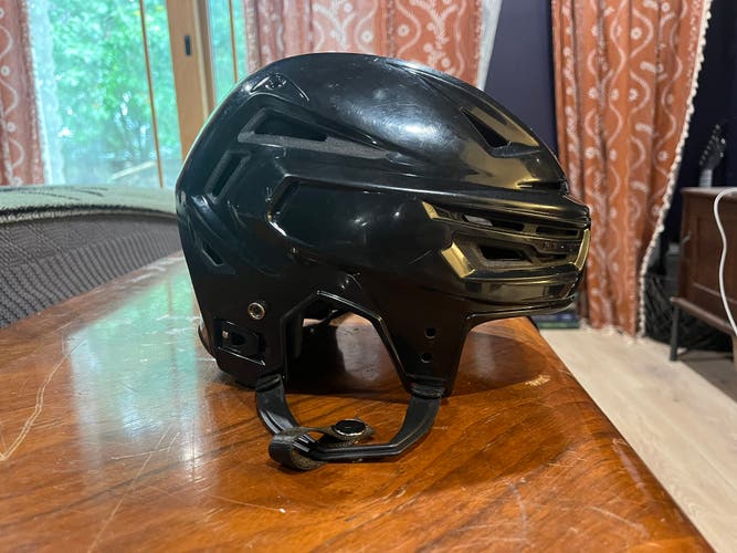 Small Bauer Re-Akt 150 Helmet (Used)