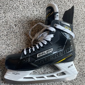 Bauer Supreme M1 Hockey Skates Regular Width 8 (New)