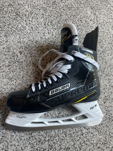 Bauer Supreme M1 Hockey Skates Regular Width 8 (New)