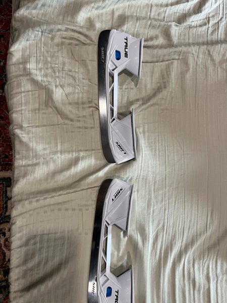 True Hzrdus Pro Hockey Skates Size 6.5 (New)