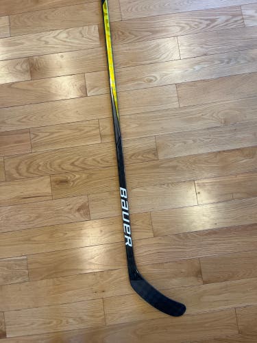 Senior Bauer Supreme 3S Pro Right Handed Hockey Stick P92M (Used)