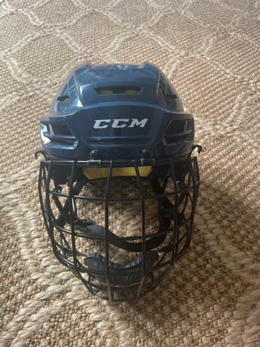 Large CCM Tacks 210 Helmet Fm 580 Cage (New)