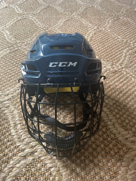 Large CCM Tacks 210 Helmet Fm 580 Cage (New)