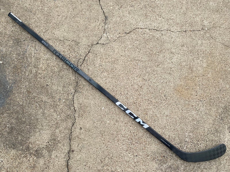 CCM Trigger 8 PRO Pro Stock Hockey Stick Grip 85 Flex P90 Right 63588